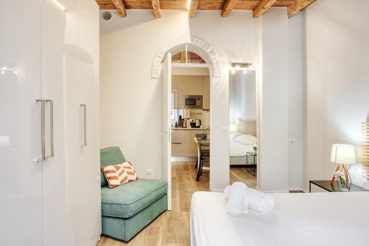 Apartamento Joivy Delightful 1-Bed Flat In The Centre Of Milán Exterior foto